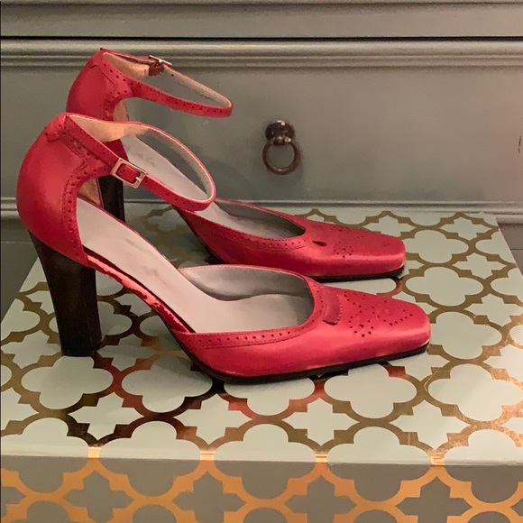 BCBG red heels - Picture 2 of 7